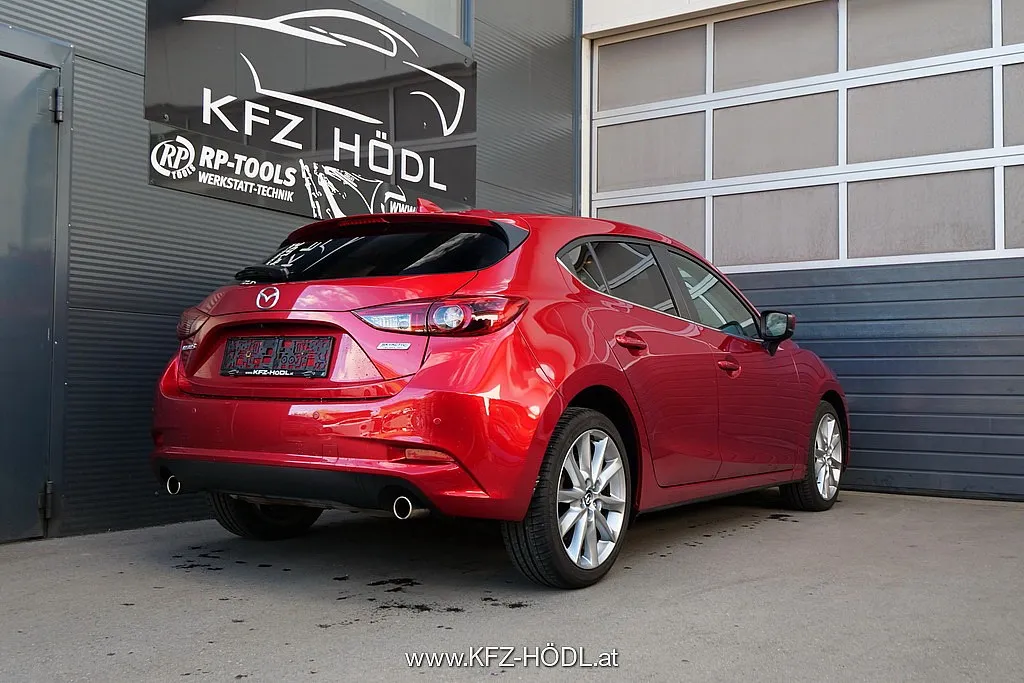 Mazda Mazda 3 Sport G165 Revolution Image 2